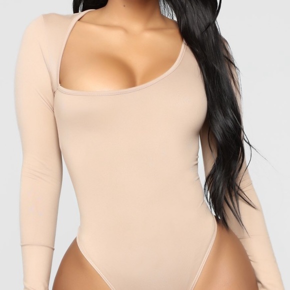 Fashion Nova long sleeve bodysuit - Picture 6 of 7